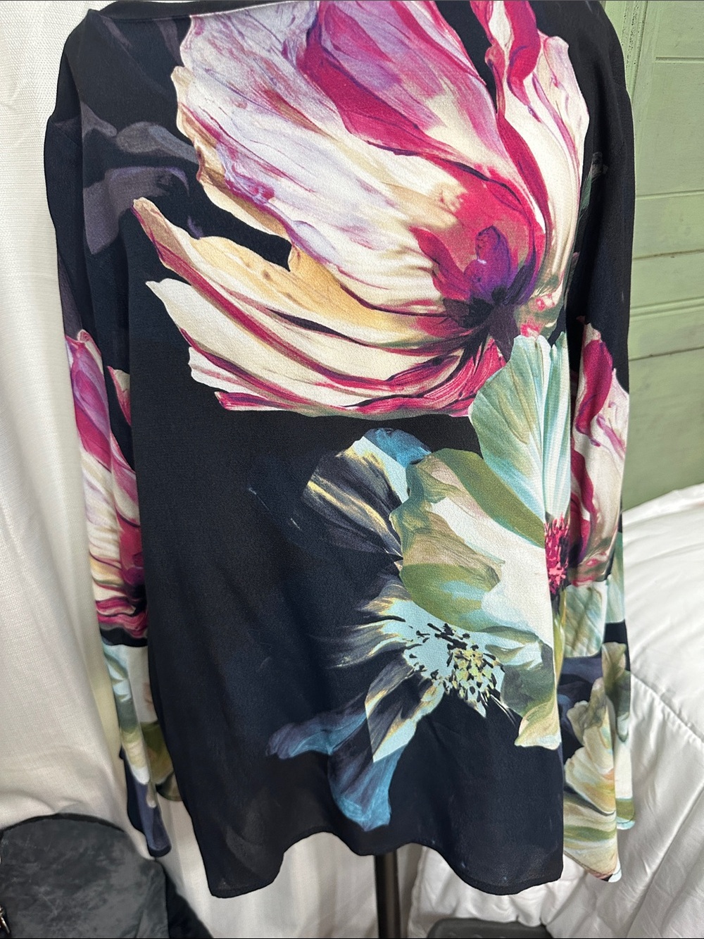 Karen Kane floral blouse with bell sleeves. Size small